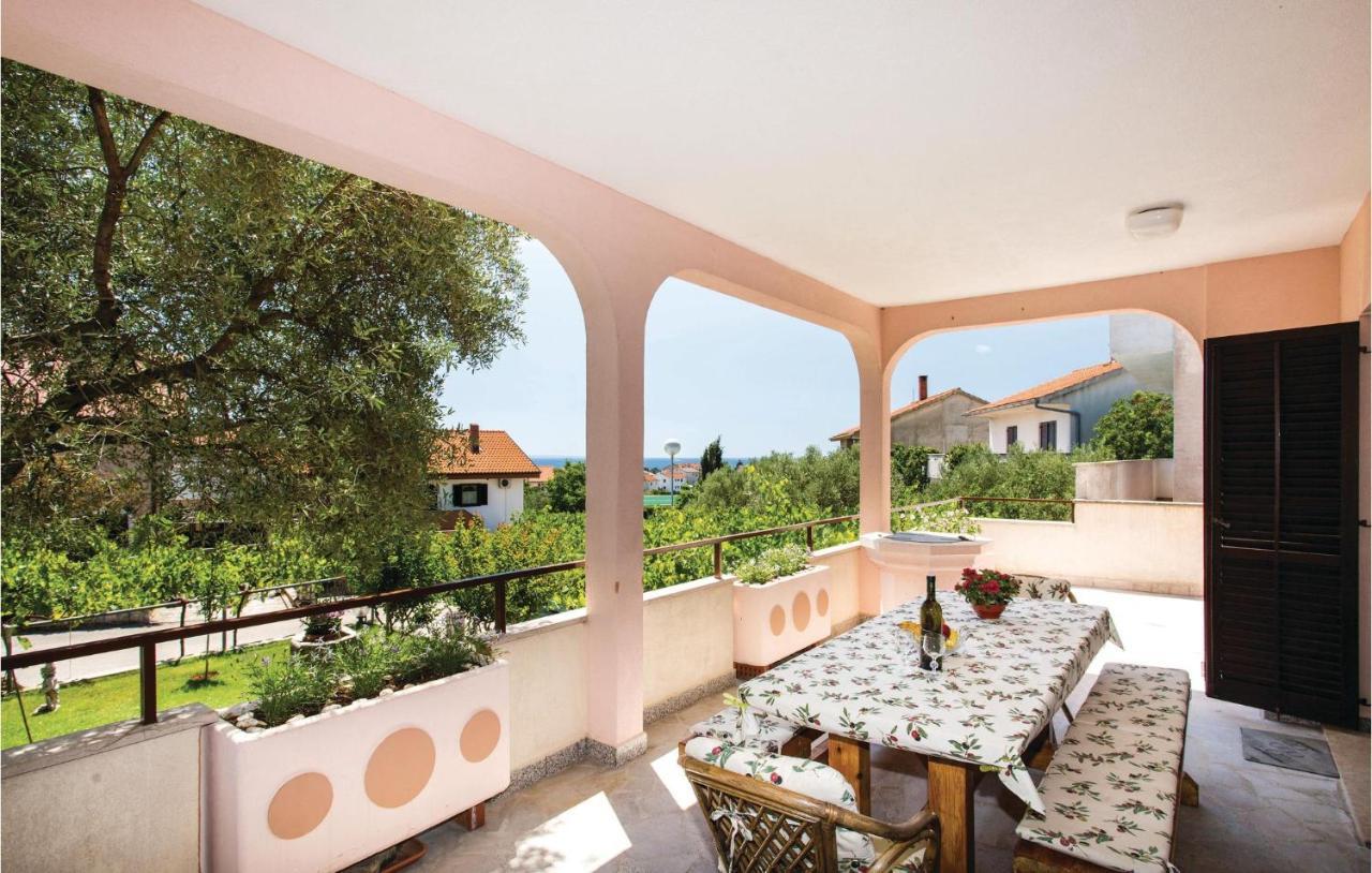 Stunning Apartment In Krk With Kitchen Krk Town Exterior foto