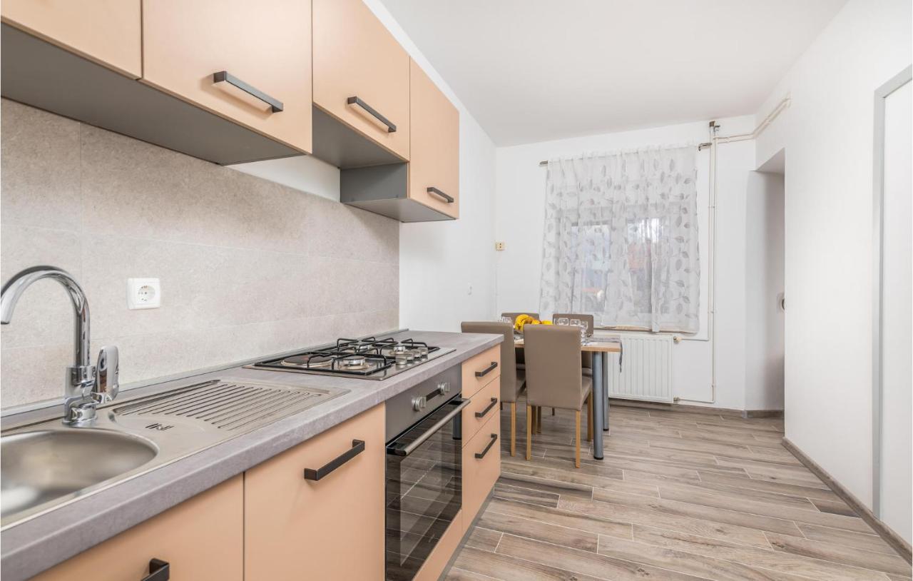 Stunning Apartment In Krk With Kitchen Krk Town Exterior foto