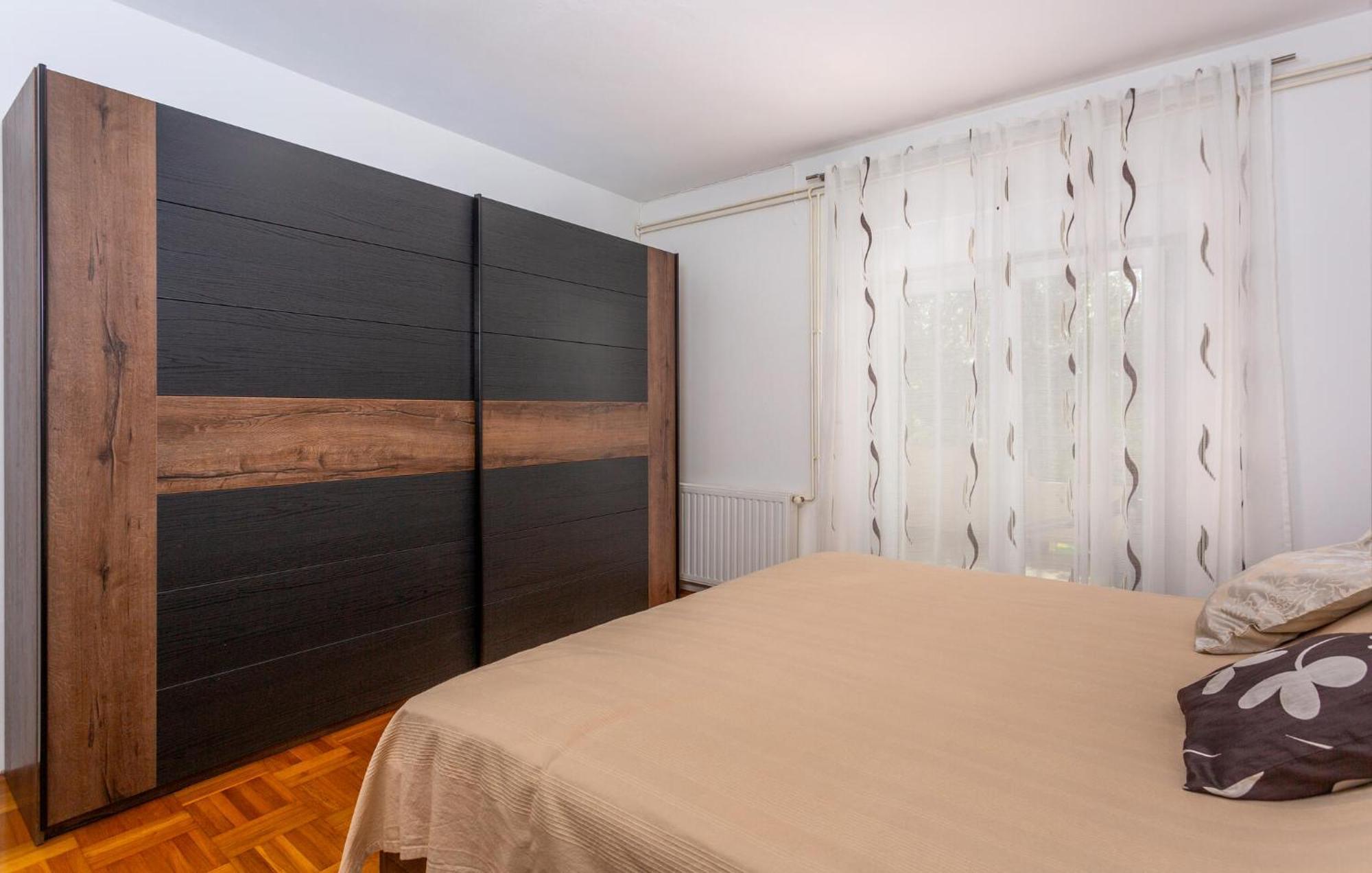 Stunning Apartment In Krk With Kitchen Krk Town Exterior foto