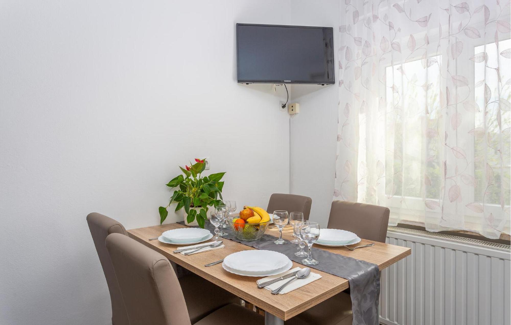 Stunning Apartment In Krk With Kitchen Krk Town Exterior foto