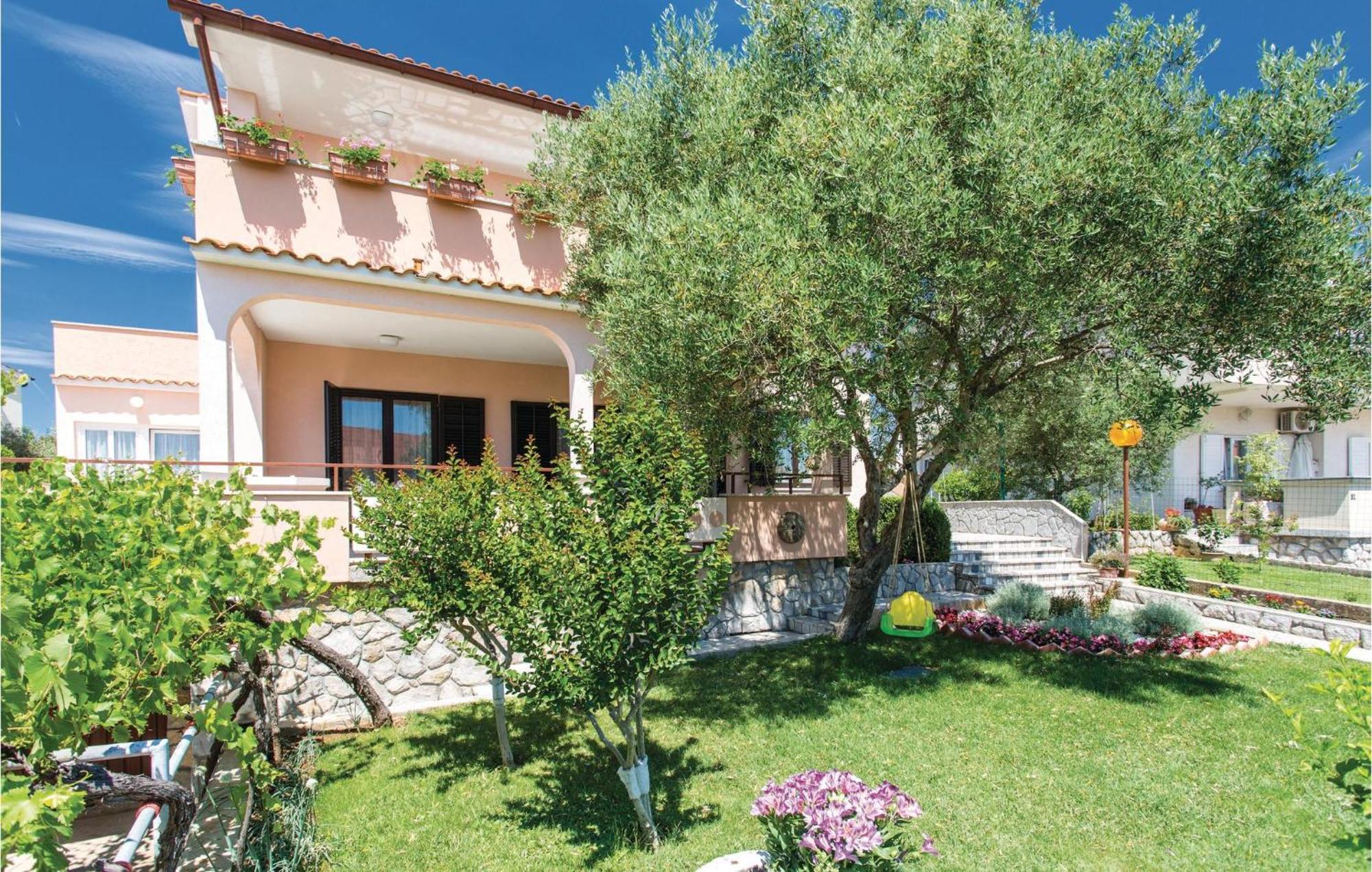 Stunning Apartment In Krk With Kitchen Krk Town Exterior foto